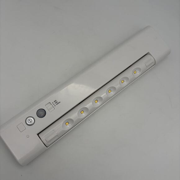 LED Under Cabinet Light Bar Motion Sensor 6-LED Battery Powered - Picture 6 of 7
